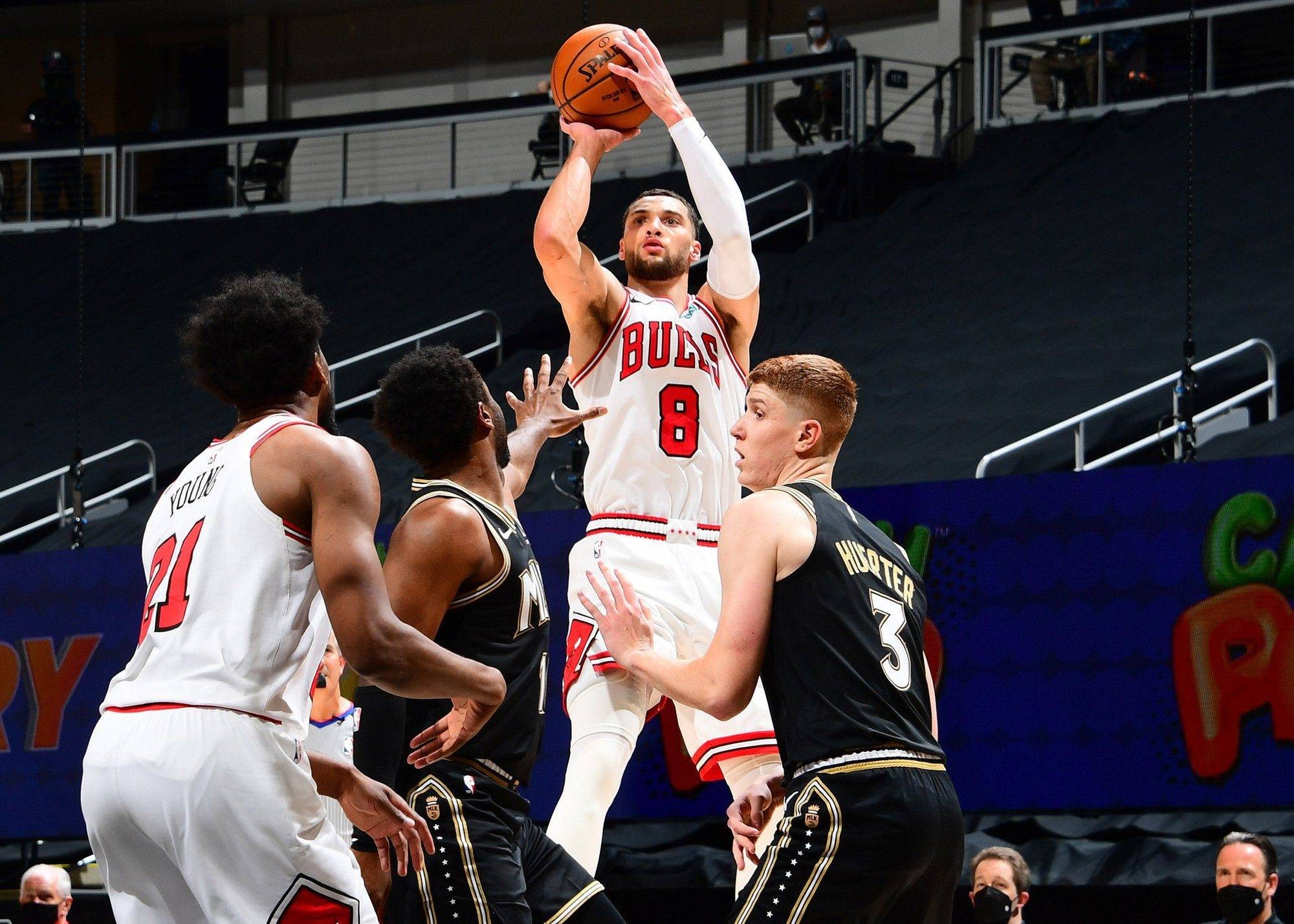 “扣篮王揭秘：联盟最炫酷的扣篮技巧”