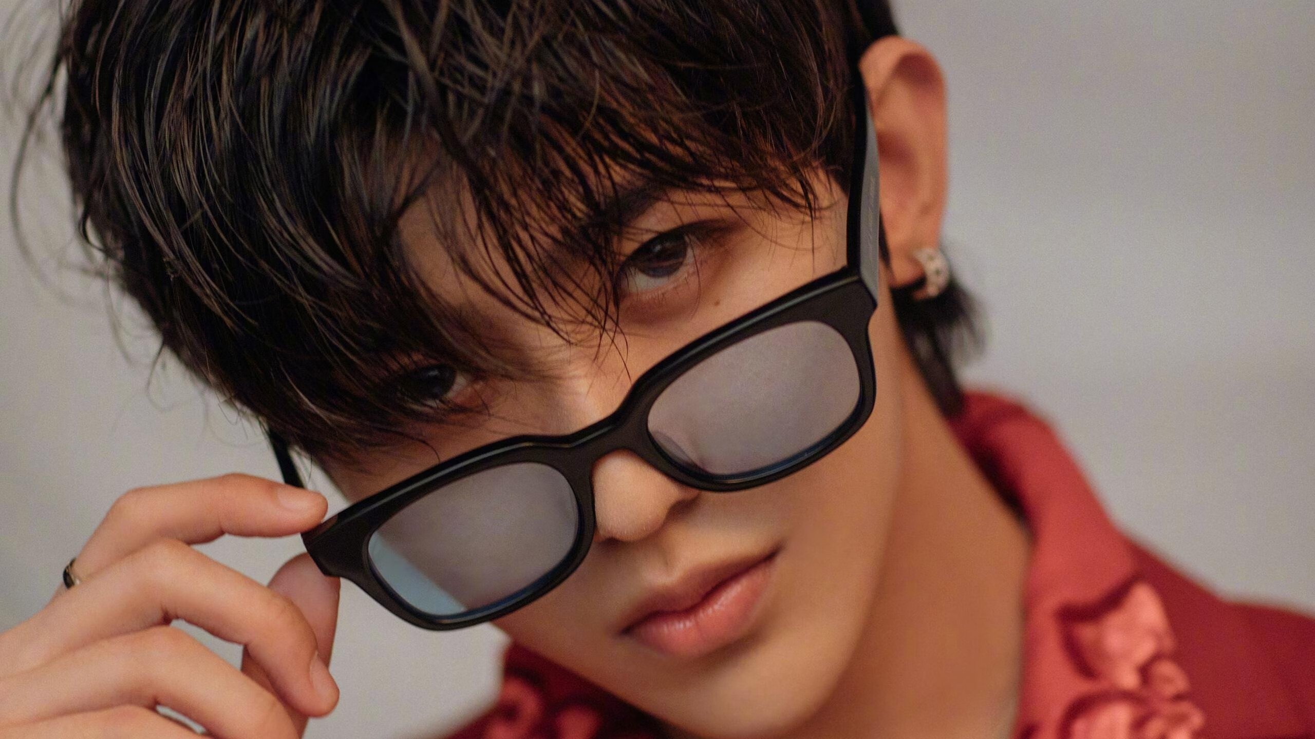 Leyu Sports (乐鱼体育)-夜幕灯光轮滑表演，城市街头的青春舞台，深夜轮滑