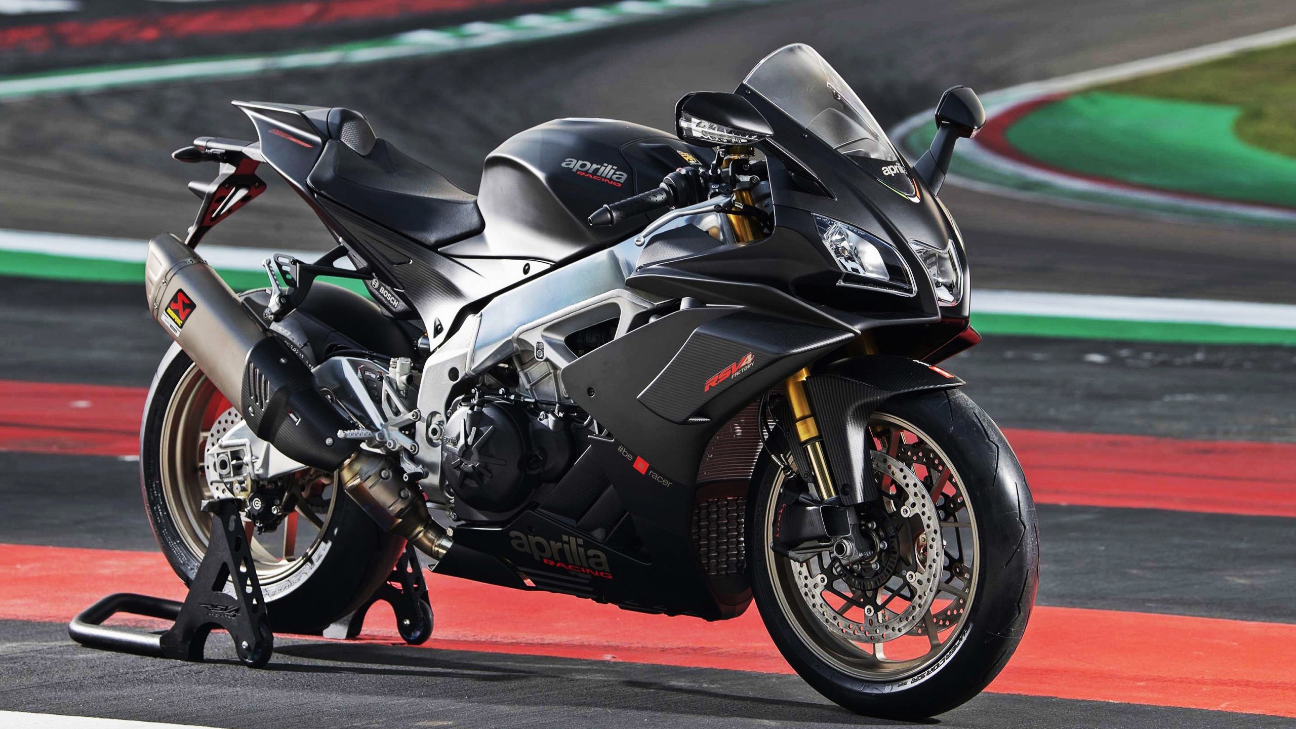 leyu乐鱼官网登录入口-葡萄牙体育射手出色表现获教练点赞，葡萄牙队史第一射手