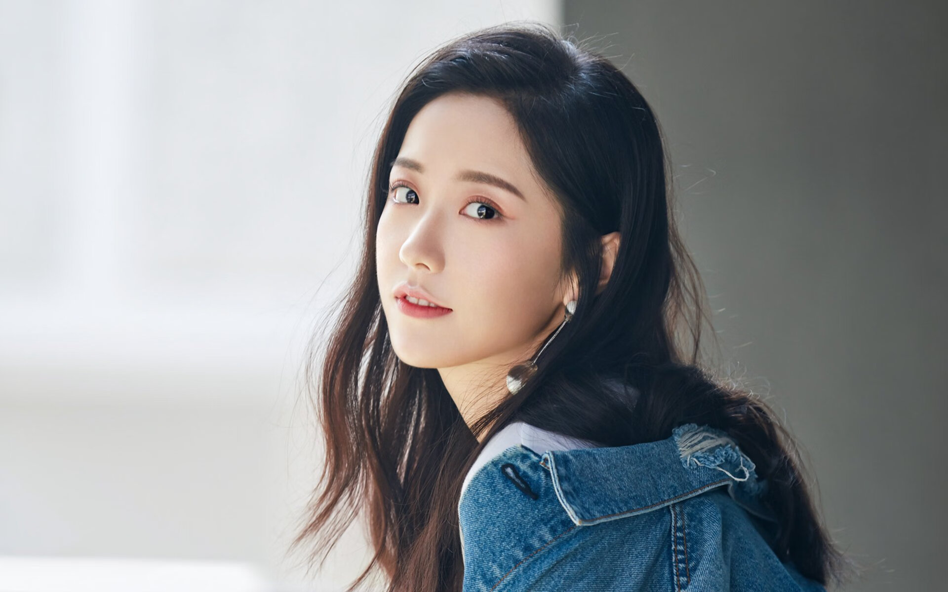 乐鱼电竞· (中国)官方网站-快节奏比赛中是否应减少非必要的换人操作，快节奏的弊端