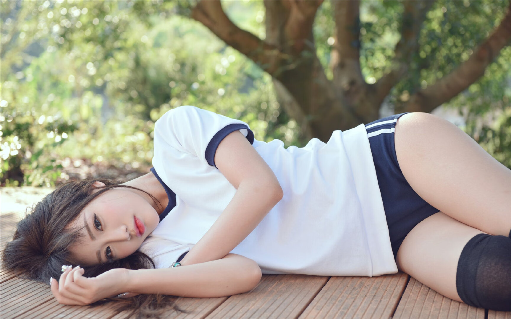 突尼斯女将自由泳爆发力十足,突尼斯女将自由泳爆发力十足是谁