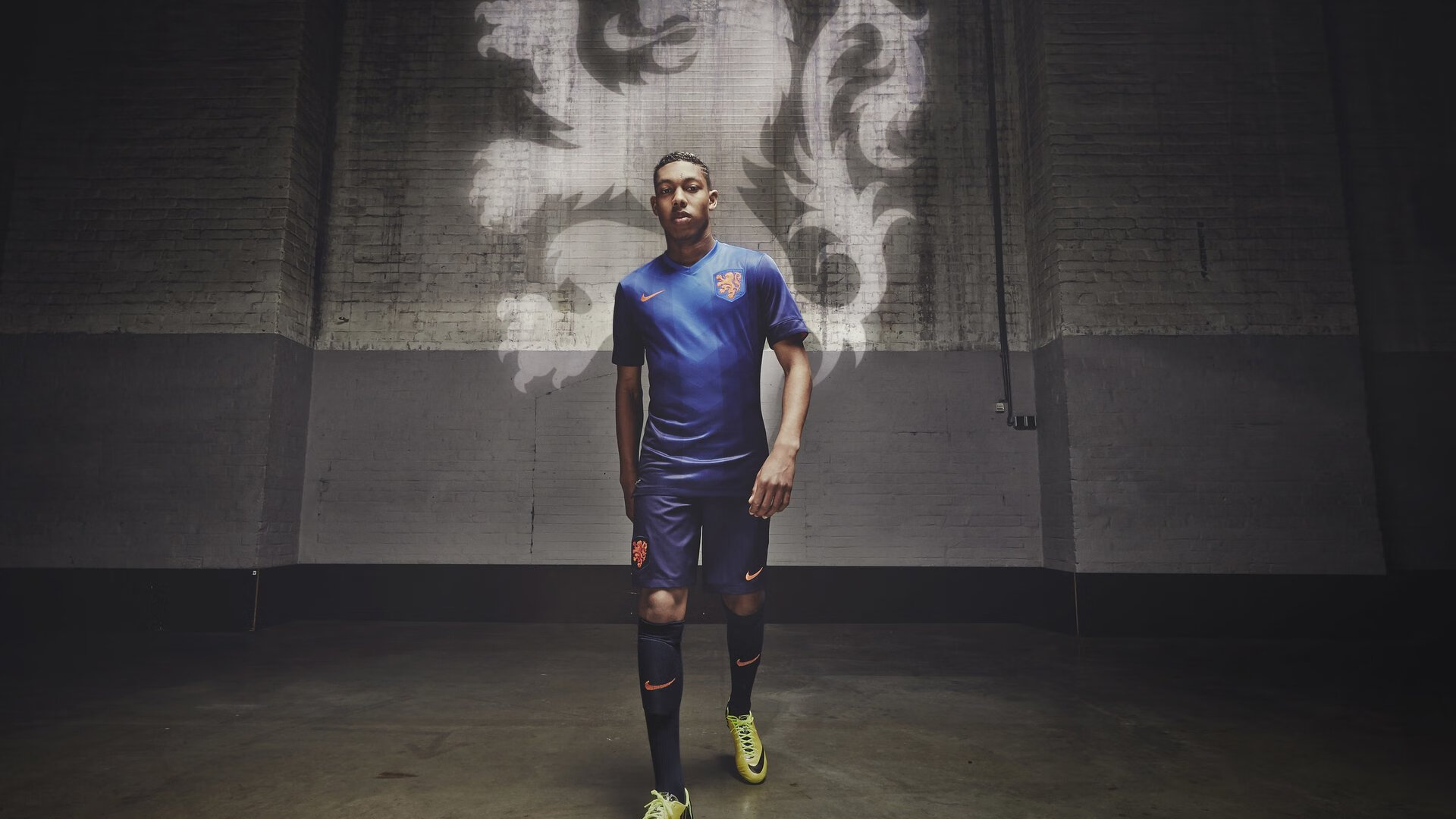 乐鱼官方网站-【银光闪闪】The Seattle Mariners' Julio Rodriguez热血表现引发热议，银光闪闪后面是什么